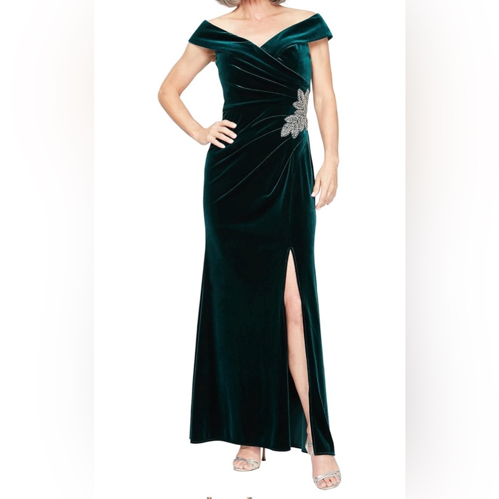 Alex Evenings Women's Long Off The Shoulder Fit and Flare Dress Forest Green